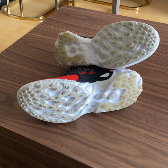 Red Nike ID react presto shoes - Picture 5 of 8